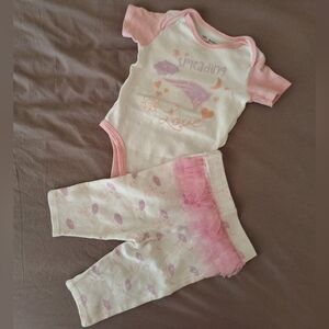 Spreading Love Pink and White Baby One Piece Set, 0-3 month, Patriots